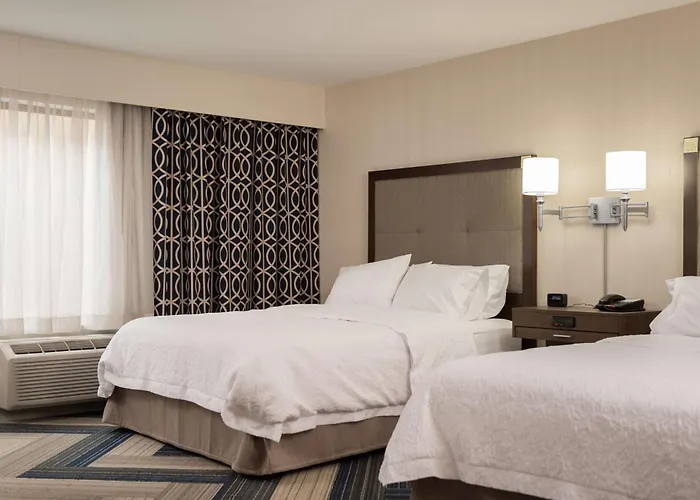 Hampton Inn And Suites La Crosse Downtown